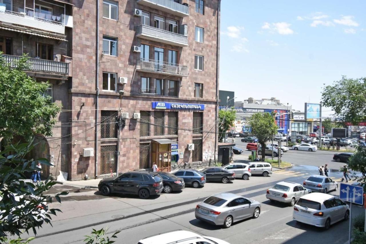 Красивая Квартира На Комитас 55 Єреван Екстер'єр фото